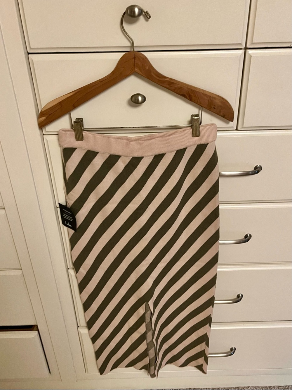 Lulu's beige and Olive Diagonal Stripe Knit Pencil Skirt - Picture 2 of 3